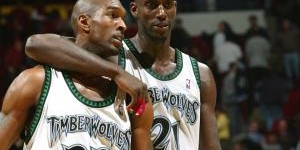 小卡结果将如何？森林狼2000年阴阳合同成为NBA管理层的永恒噩梦