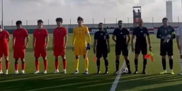 开云入口-国足遭连追2球2-2乌兹别克！1国脚犯规染红，邵佳一上任后3场不败