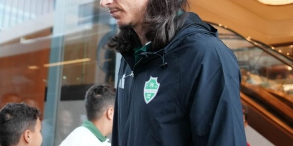 吉达国民抵达中国香港，将在沙超杯半决赛对阵卡迪西亚