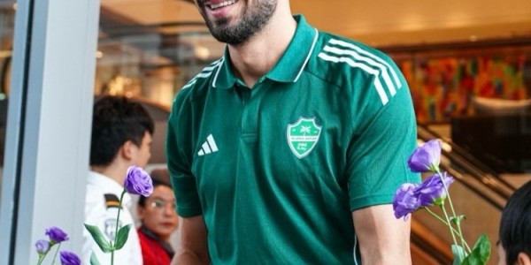 吉达国民抵达中国香港，将在沙超杯半决赛对阵卡迪西亚