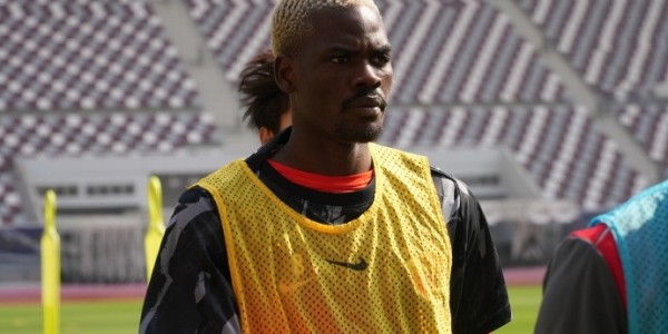 kaiyun-海港全队于今天上午出现在哈利法国际体育场，开启冬训首堂训练课