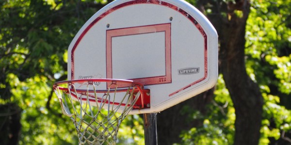 新科FMVP扫阴霾！三分11中5轰22+5+6断 全场球迷为杨舒予欢呼